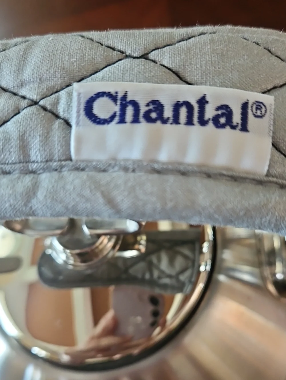Chantal Classic Stainless Steel Tea Kettle with Hohner Harmonica Whistle & Mitt